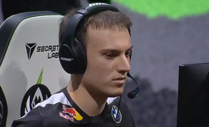 MAD碾压C9，Perkz团战一打五鏖战多局小组赛，让粉丝疯狂欢呼