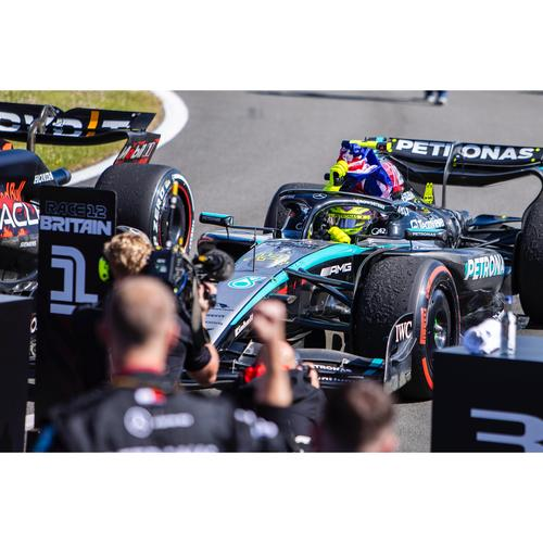 开云体育入口-关于迈凯伦绝杀梅赛德斯，汉密尔顿统治全场的信息