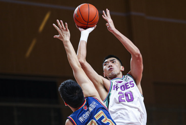 开云APP-上海队横扫篮网，陶汉林惊艳四座