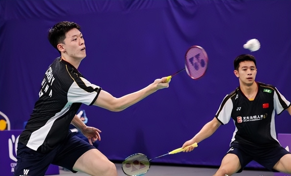 丹麦队鏖战韩国队，辛杜统治全场